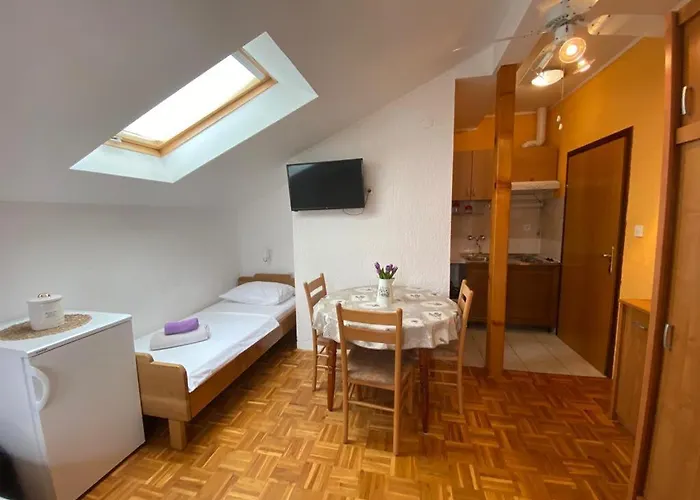 Maricic スヴェティ・ペタル